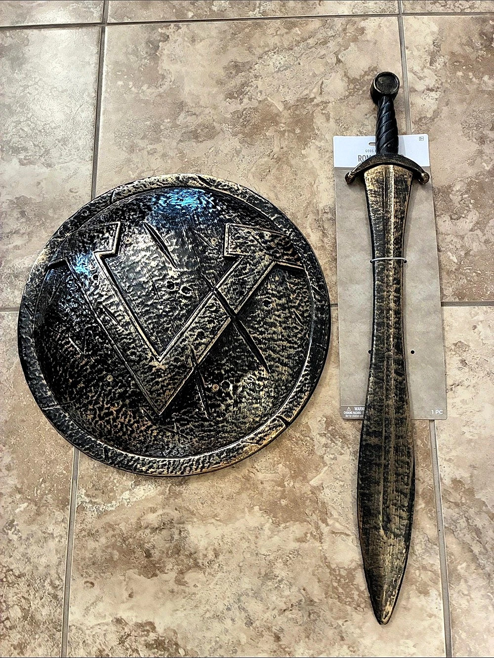 Suit Yourself Spartan Shield &Sword Black & Gold NWT Roman warrior NEW large